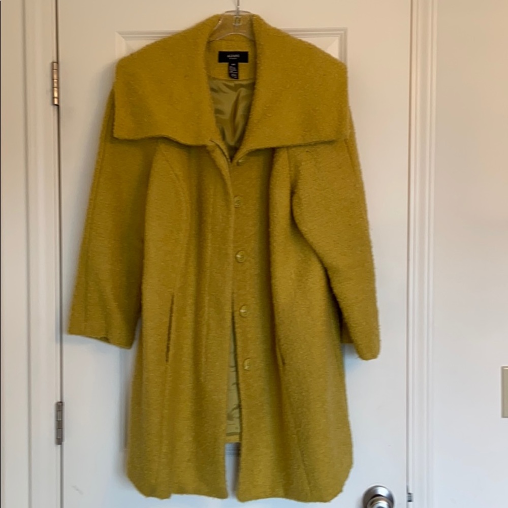 Vintage look yellow coat Size 14W